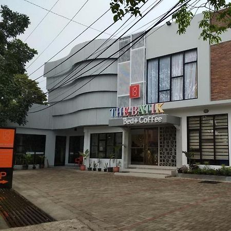 Hotel The Batik Bed And Coffee Bandung Exterior foto